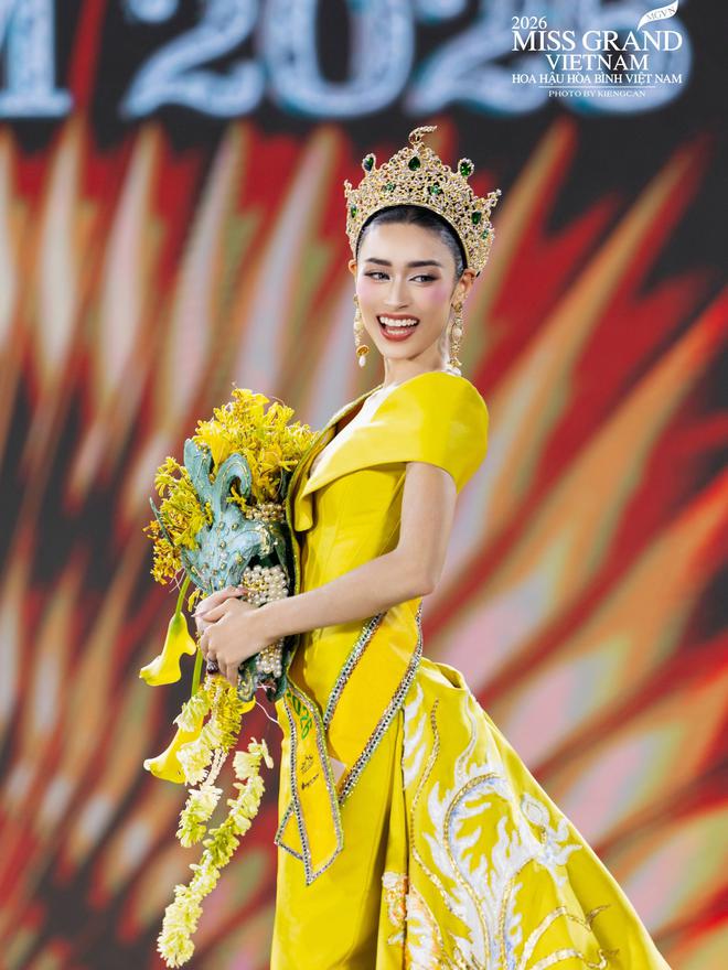 Gia thế Tân Hoa hậu Emoura Phạm - Ảnh 2.