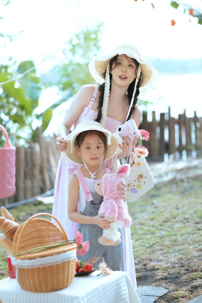 Ngọc Trinh đến tuổi trung niên: 'Chân thành là lựa chọn tốt nhất' - Ảnh 5.