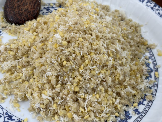 Thưởng thức bánh lá mít, cốm dẹt miền Tây tại Làng Văn hóa - Du lịch các dân tộc Việt Nam - Ảnh 5.