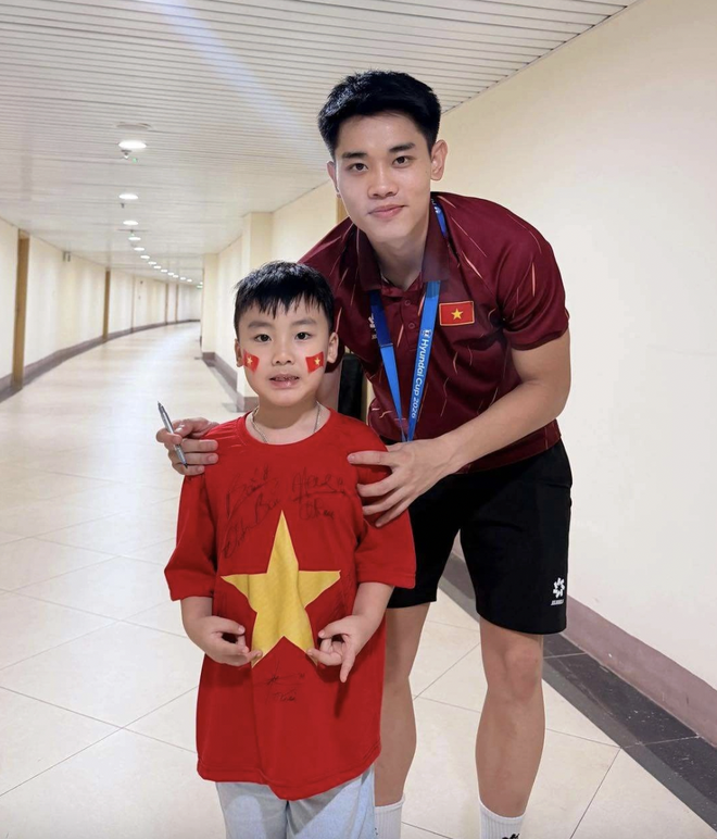 B&eacute; Bo con trai h&ograve;a Minzy gặp Đ&igrave;nh Bắc tại trận chung kết ASEAN Cup 2026 - Ảnh 2.