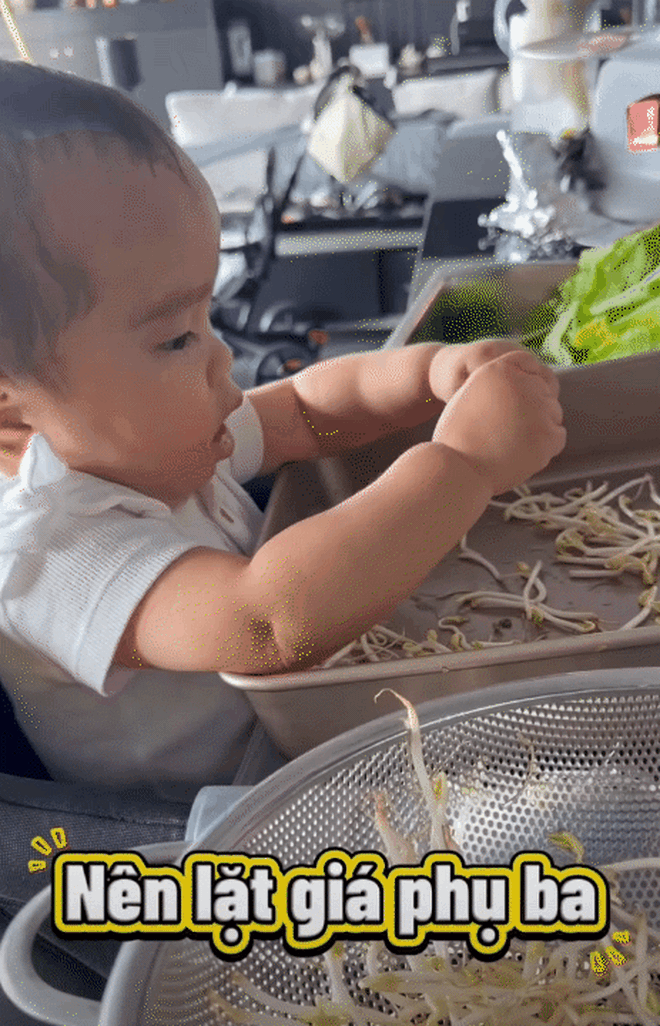 Khoảnh khắc đáng yêu của bé Gạo 1 tuổi nhà Ngô Thanh Vân và Huy Trần - Ảnh 5.