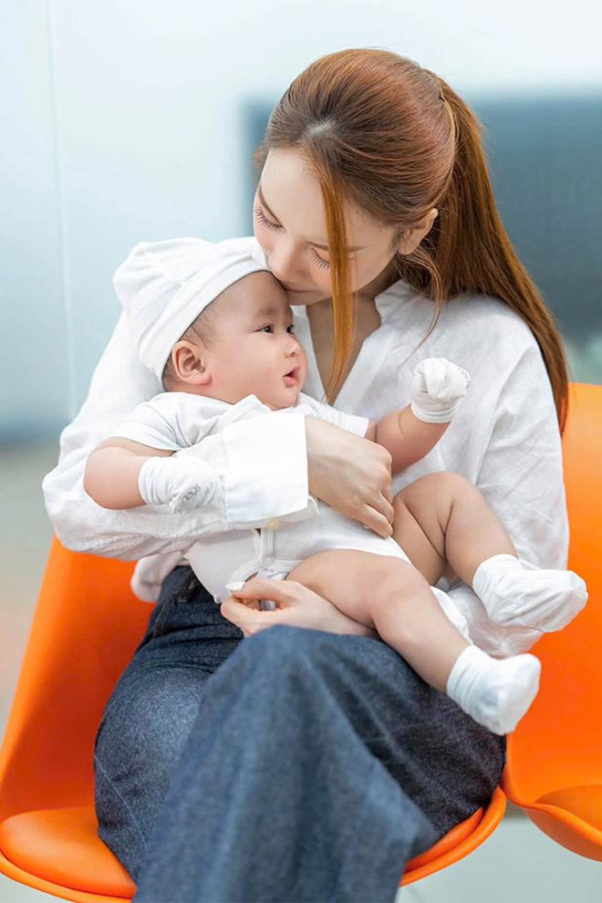 H&igrave;nh ảnh con thứ 3 của Nh&atilde; Phương - Trường Giang g&acirc;y ch&uacute; &yacute; - Ảnh 1.