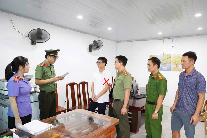 L&agrave;m giả hồ sơ mua nh&agrave; ở x&atilde; hội tại Ph&uacute; Thọ: Bốn người bị khởi tố - Ảnh 3.