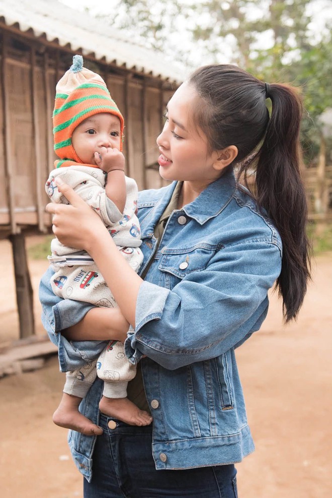 Tiểu Vy kỷ niệm 8 năm đăng quang Hoa hậu Việt Nam 2018 với hoạt động &yacute; nghĩa - Ảnh 5.