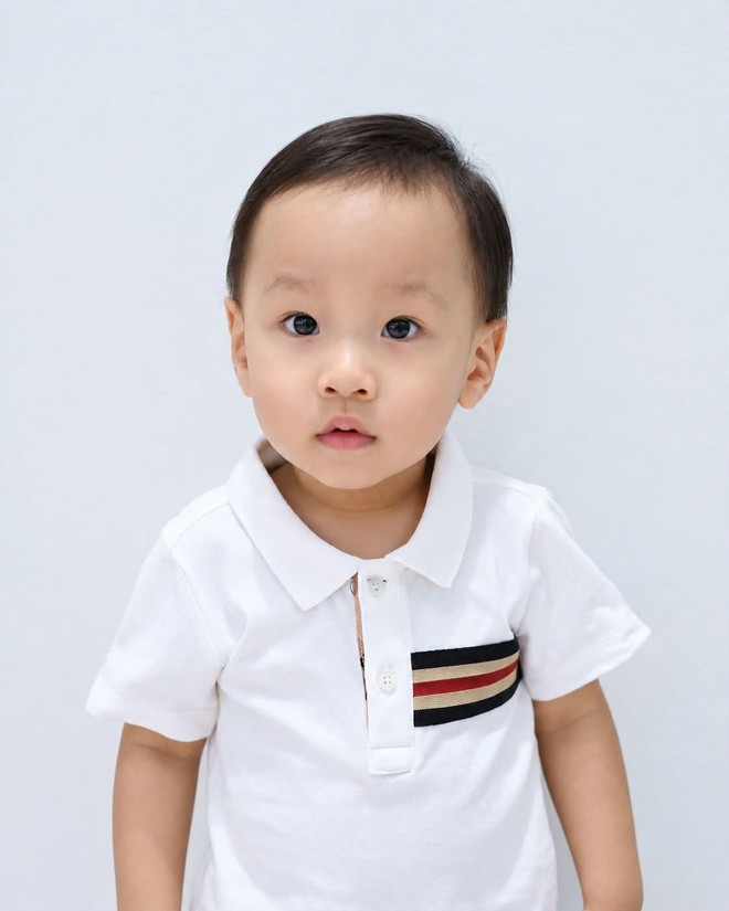 Khoe ảnh l&uacute;c nhỏ với 2 con, Phương Oanh thừa nhận 'dậy th&igrave; kh&ocirc;ng th&agrave;nh c&ocirc;ng' - Ảnh 1.