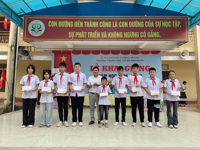 Ninh B&igrave;nh: Hơn 720 cơ sở gi&aacute;o dục bước v&agrave;o năm học mới sau sắp xếp - Ảnh 6.