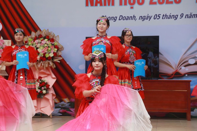 Ninh B&igrave;nh: Hơn 720 cơ sở gi&aacute;o dục bước v&agrave;o năm học mới sau sắp xếp - Ảnh 8.
