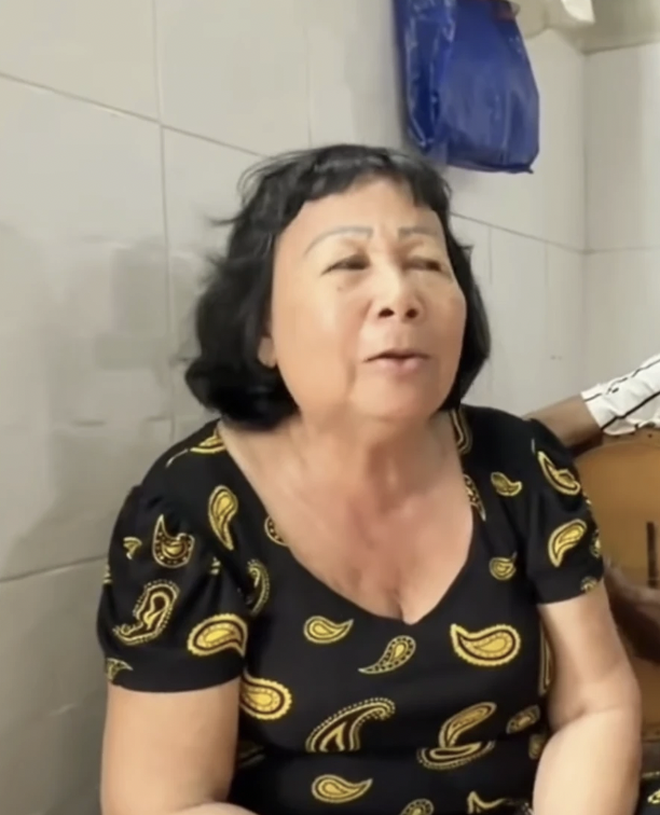 Kh&ocirc;ng lương hưu, nghệ sĩ cải lương Thanh Thanh Huệ 70 tuổi chật vật b&aacute;n v&eacute; số nu&ocirc;i gia đ&igrave;nh bệnh tật - Ảnh 2.