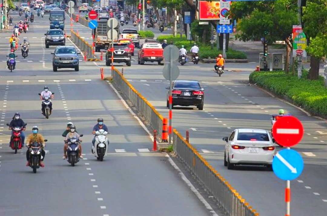 Quy định về tốc độ tối đa của ô tô, xe máy năm 2024 là bao nhiêu? Có thay đổi so với quy định cũ? - Ảnh 1.