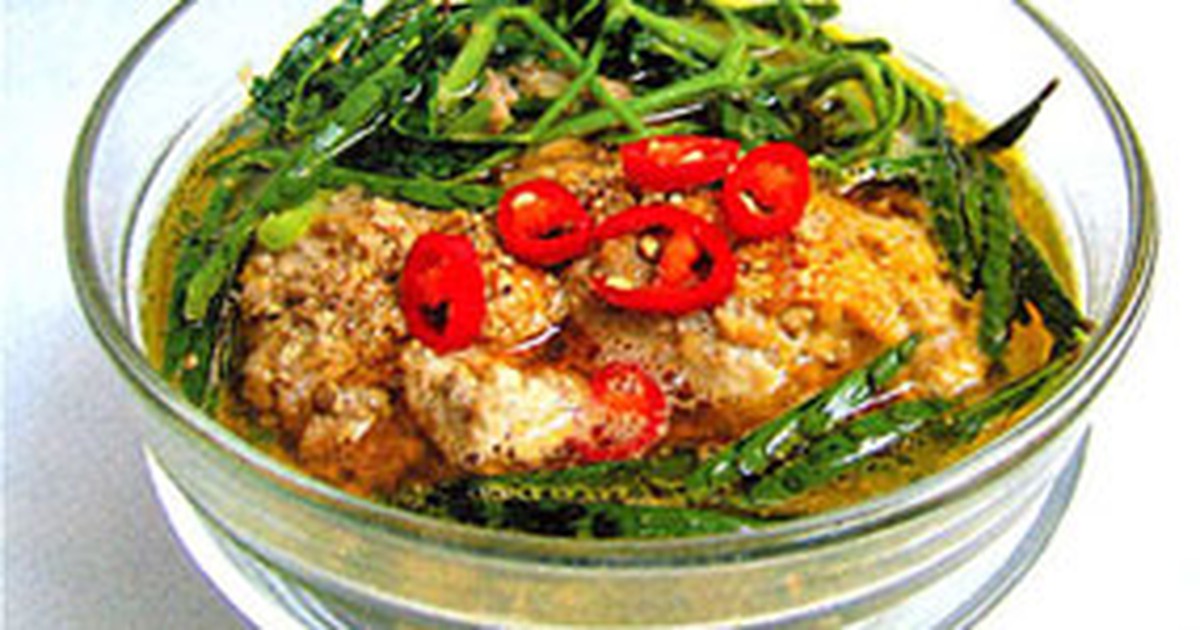 Thực đơn bữa trưa: Canh cua rau nhút