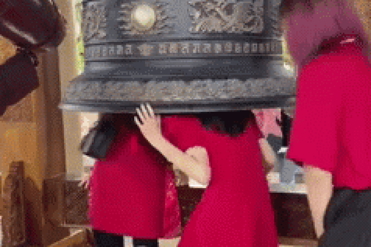 TÁC DỤNG TÂM LINH CỦA CHUÔNG CHÙA GIÚP XUA TAN PHIỀN NÃO VÀ NGHIỆP CHƯỚNG