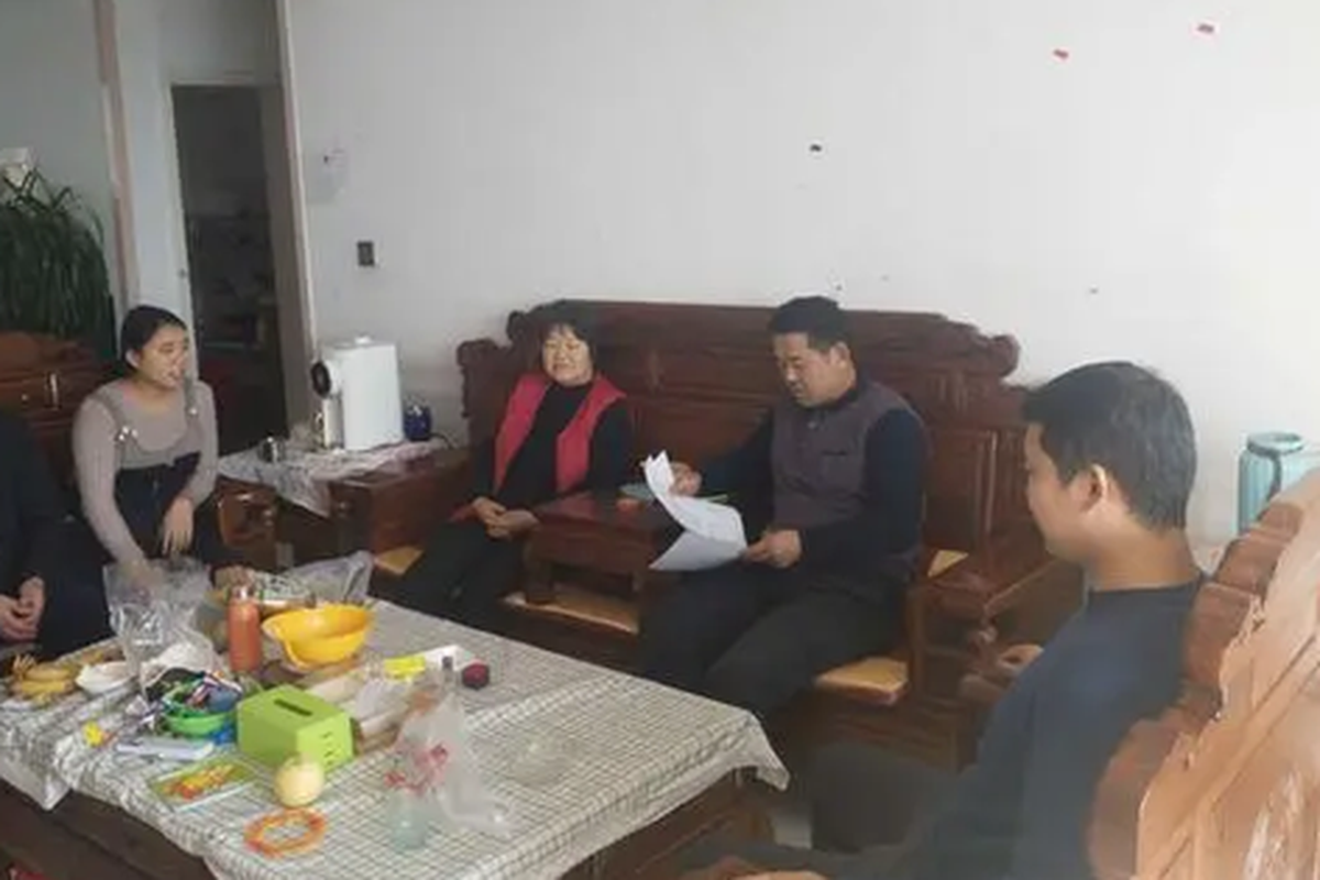 Về nhà vợ chúc Tết thì bất ngờ khi ông bà chia tài sản, vợ con ...
