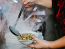 6 thói quen tưởng tốt nhưng lại âm thầm "bào mòn" sức khỏe của bạn