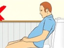 Bạn đang đi vệ sinh theo kiểu ngồi dựa lưng ra đằng sau, chân chạm đất? Bỏ ngay đi nếu không muốn mang bệnh