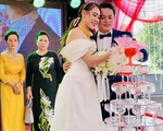 Đám cưới Hồ Bích Trâm ở Quảng Ngãi: Hé lộ chân dung chú rể, đeo vàng nặng cả cổ, lên tiếng chuyện đãi tiệc giữa mùa dịch