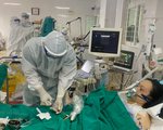 VIDEO: Cận cảnh quá trình điều trị đặt và rút ống nội khí quản cho bệnh nhân COVID- 19 nặng tại Bắc Giang
