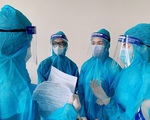 Tiểu Vy, H’Hen Niê, Mai Phương Thúy mặc đồ bảo hộ hỗ trợ tiêm vaccine cho người dân TP.HCM
