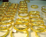 Giá vàng hôm nay 3/6: Tăng &apos;bốc đầu&apos; khi dân đầu tư vàng mua hàng tấn