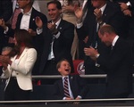 Con trai nhỏ vẫn khiến Hoàng tử William và Công nương Kate bị &apos;lép vế&apos; trong trận Chung kết Euro
