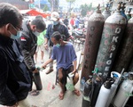 Bi kịch bệnh nhân Covid-19 Indonesia lìa đời tại nhà giữa &apos;cơn khát&apos; ôxy