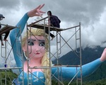 Chủ nhân bức tượng Nữ hoàng Elsa bị &apos;ném đá&apos; lên tiếng