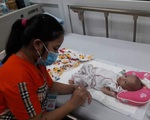 Xin hãy cứu sự sống của bé 5 tháng tuổi đang đau đớn vì bệnh tắc ruột bẩm sinh