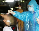 Hà Nội: Nữ sinh 16 tuổi và mẹ của người bán rau dương tính SARS-CoV-2