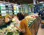 TP.HCM ngày đầu giãn cách, nhiều siêu thị đầy ắp thịt cá, rau xanh