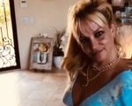 Britney vui sướng khi có chiếc iPad đầu tiên trong đời