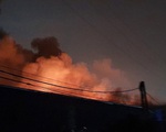 Hà Nội: Cháy lớn tại kho cồn kèm theo hàng chục tiếng nổ