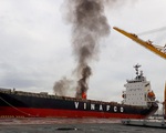 TP.HCM: Tàu hàng neo đậu tại cảng Bến Nghé bất ngờ bốc cháy dữ dội