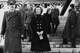 Sự thật kinh hoàng về "đời sống tình dục" của Hitler Sự thật kinh hoàng về "đời sống tình dục" của Hitler