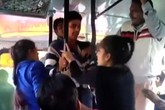 Bị đám "yêu râu xanh" sàm sỡ, 2 chị em quyết đánh trả Bị đám "yêu râu xanh" sàm sỡ, 2 chị em quyết đánh trả