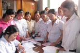 Phụ nữ học cao dễ bị ung thư hơn phụ nữ ít học và mù chữ Phụ nữ học cao dễ bị ung thư hơn phụ nữ ít học và mù chữ