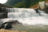 Kinh hoàng 4 nữ sinh cùng chết đuối dưới đập thủy lợi Kinh hoàng 4 nữ sinh cùng chết đuối dưới đập thủy lợi