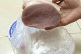 Chùm ảnh phóng viên thử ướp thịt lợn bằng...hàn the Chùm ảnh phóng viên thử ướp thịt lợn bằng...hàn the