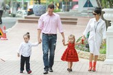 Mặc kệ giá lạnh, Hồng Nhung đưa gia đình ra Hà Nội đón tết dương lịch Mặc kệ giá lạnh, Hồng Nhung đưa gia đình ra Hà Nội đón tết dương lịch