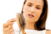 Kinh nghiệm thoát khỏi rụng tóc do da đầu nhờn trong 2 tháng Kinh nghiệm thoát khỏi rụng tóc do da đầu nhờn trong 2 tháng