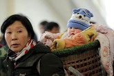 Hàng trăm triệu người "di dân mùa xuân" về quê ăn Tết Hàng trăm triệu người "di dân mùa xuân" về quê ăn Tết