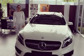 Ngọc Thạch lại mua thêm "xế" sang sành điệu Ngọc Thạch lại mua thêm "xế" sang sành điệu