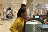 VNA nói gì về câu chuyện cảm động ở sân bay? VNA nói gì về câu chuyện cảm động ở sân bay?