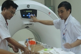 Trực thăng mang thuyền phó chấn thương sọ não từ Trường Sa về TP HCM Trực thăng mang thuyền phó chấn thương sọ não từ Trường Sa về TP HCM