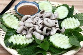 Lòng lợn non và thịt xào mắm ruốc của người miền Trung Lòng lợn non và thịt xào mắm ruốc của người miền Trung