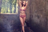Sốc khi hot girl Việt "điên rồ", mặc bikini bằng thịt bò sống Sốc khi hot girl Việt "điên rồ", mặc bikini bằng thịt bò sống