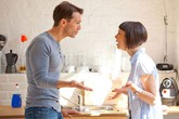 Vợ chồng lục đục vì chuyện mua quà tặng cô ngày 20/10 Vợ chồng lục đục vì chuyện mua quà tặng cô ngày 20/10