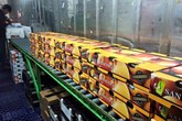 Sợ rau, thịt bẩn, nhà giàu chi tiền mua đồ ngoại Sợ rau, thịt bẩn, nhà giàu chi tiền mua đồ ngoại