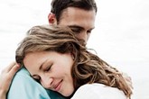 Bỏ vợ trưởng phòng, chồng nhất quyết cưới cô bán trà đá Bỏ vợ trưởng phòng, chồng nhất quyết cưới cô bán trà đá