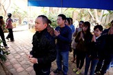 Êkip "Điều ước thứ 7" nghẹn ngào trước di ảnh chị Loan Êkip "Điều ước thứ 7" nghẹn ngào trước di ảnh chị Loan