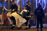 Hiện trường các vụ tấn công làm ít nhất 100 người chết ở Paris Hiện trường các vụ tấn công làm ít nhất 100 người chết ở Paris