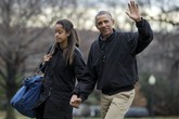 Tổng thống Obama rơi nước mắt khi nghĩ đến việc con gái rời nhà đi học xa Tổng thống Obama rơi nước mắt khi nghĩ đến việc con gái rời nhà đi học xa